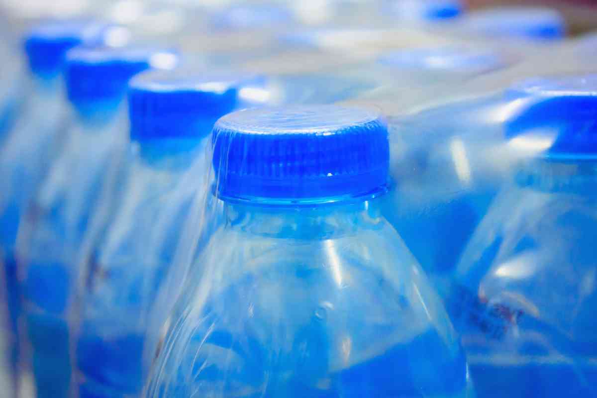 Lo studio scientifico sulle bottiglie d'acqua