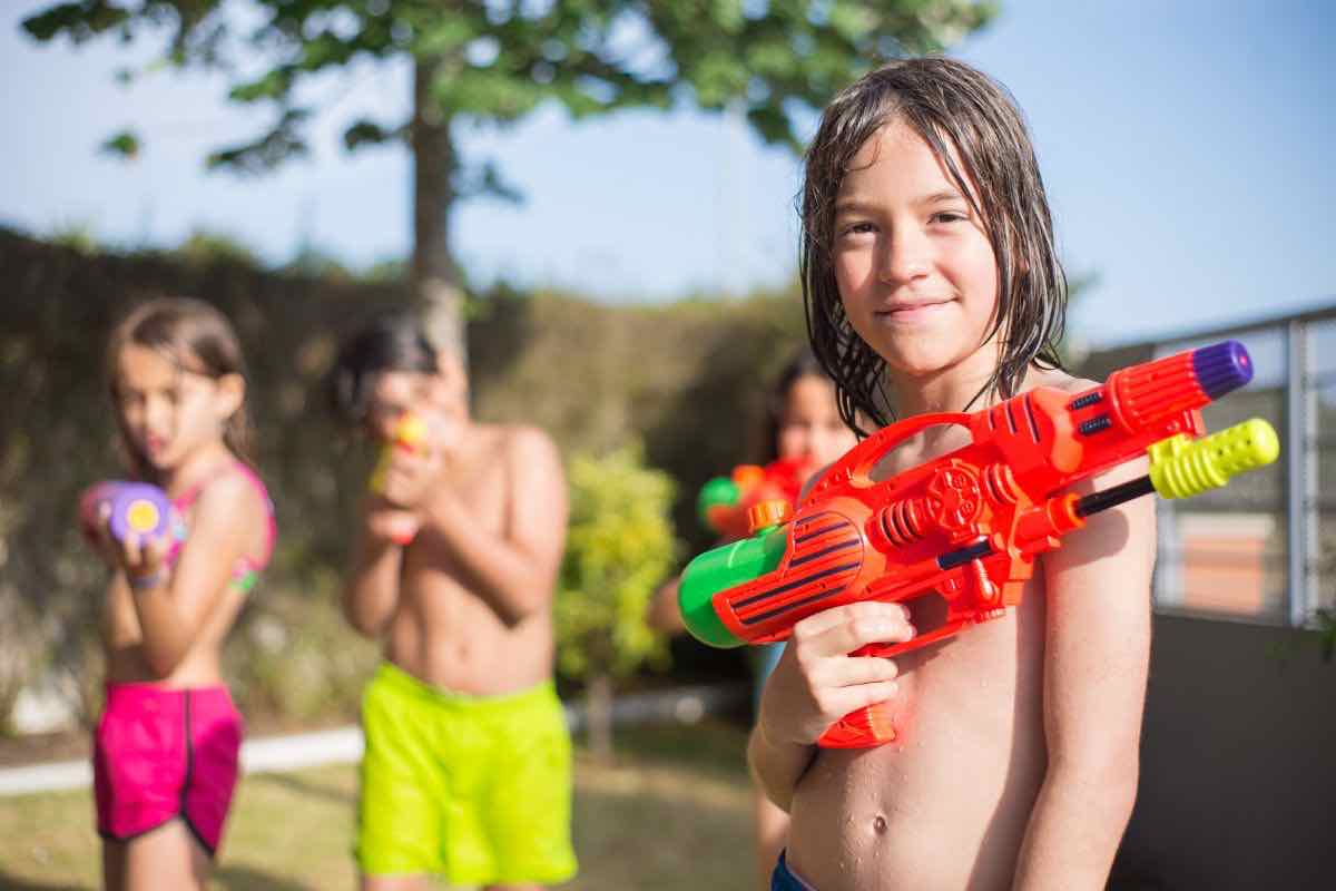 Come fare delle pistole ad acqua fatte in casa