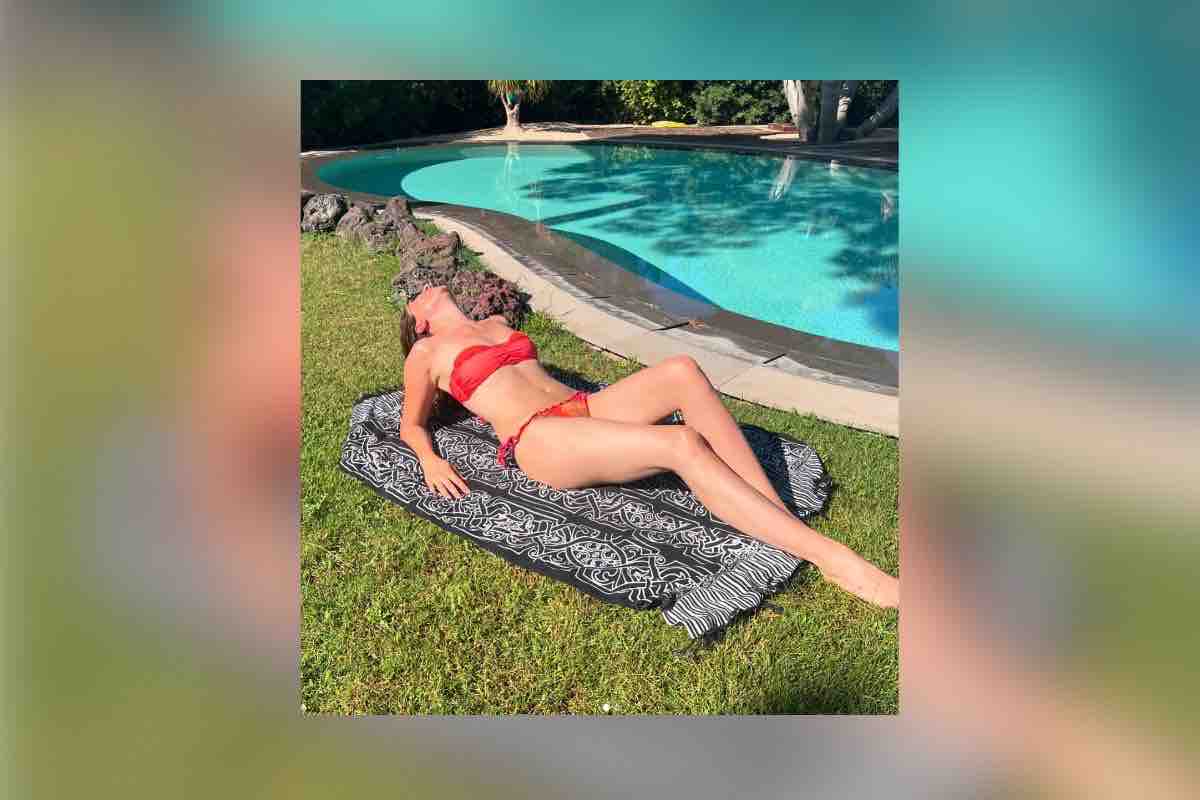 Giovanna Civitillo in bikini fisico da urlo e likes 