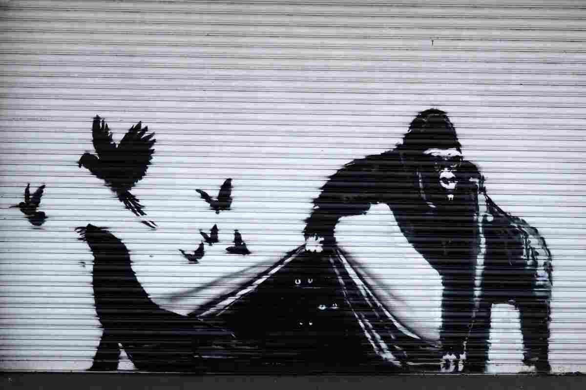 Gorilla Zoo Londra, opera di Banksy